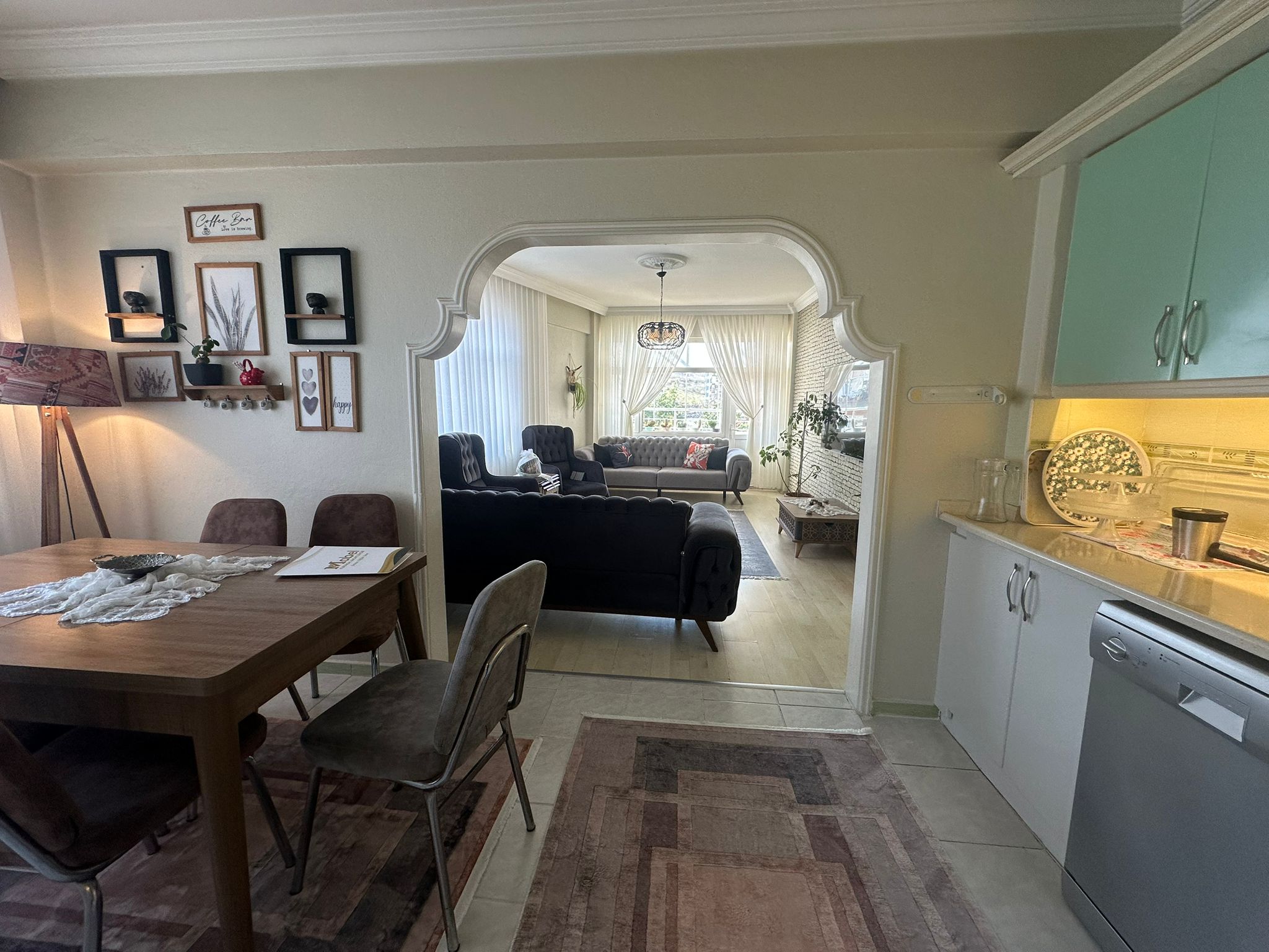 MABELDEN MEYDANA YÜRÜME MESAFESİNDE FIRSAT DAİRE